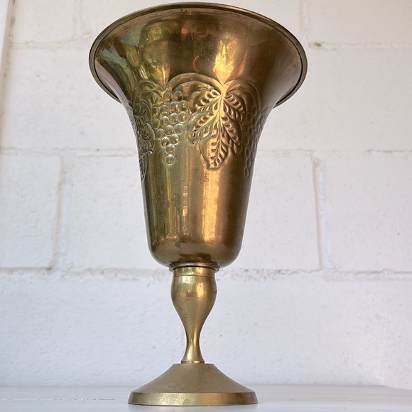 Vintage Other - Vintage 💐 Brass Wide Mouth Floral Arrangement Vase Leaves & Grapes Centerpiece